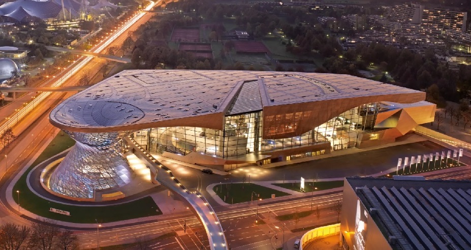 BMW ile ALPLERDE DOLU DİZGİN